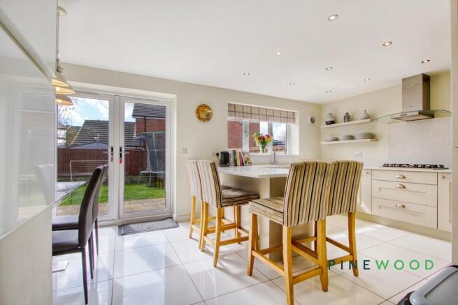 Kitchen / Breakfast Room (Enhanced)