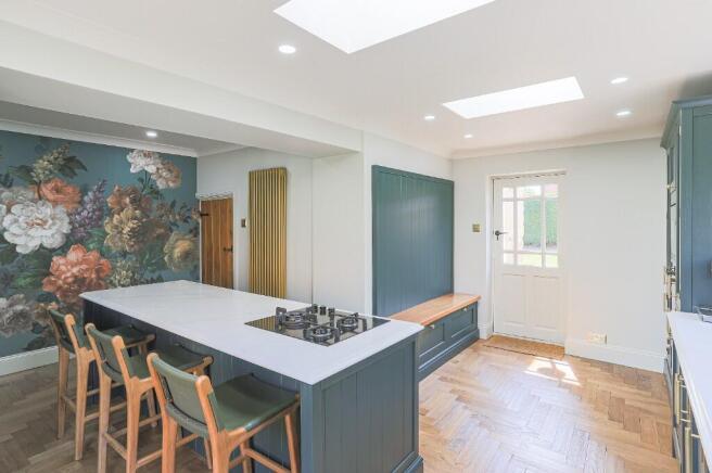 3 bed Detached for sale Image 11