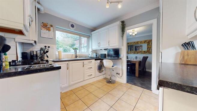 Holt Crescent - Kitchen
