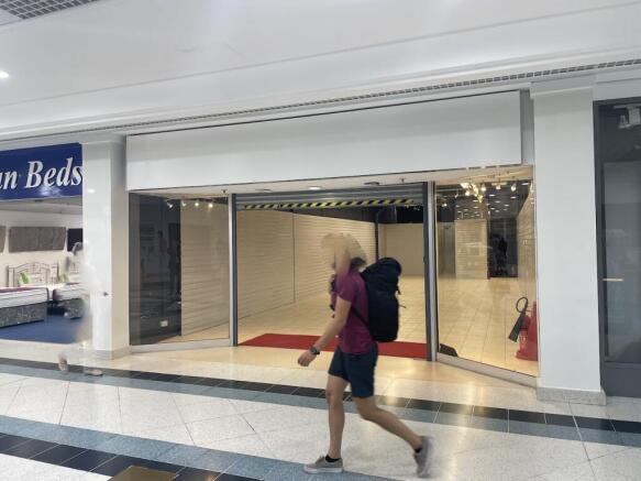 PHOTO 1 Unit 38 8 Westbury Mall Fareham Shopp