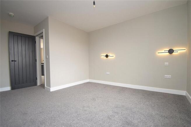 1 bed Apartment to rent Image 5