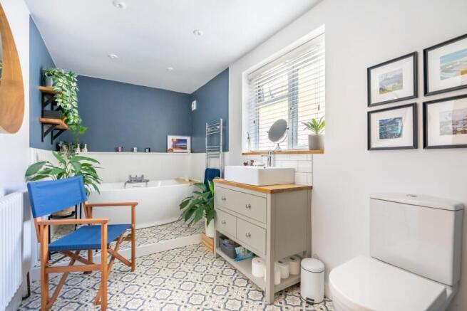 3 bed Terraced for sale Image 10