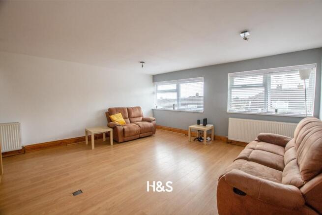 118 dawberry fields road - lounge.jpg