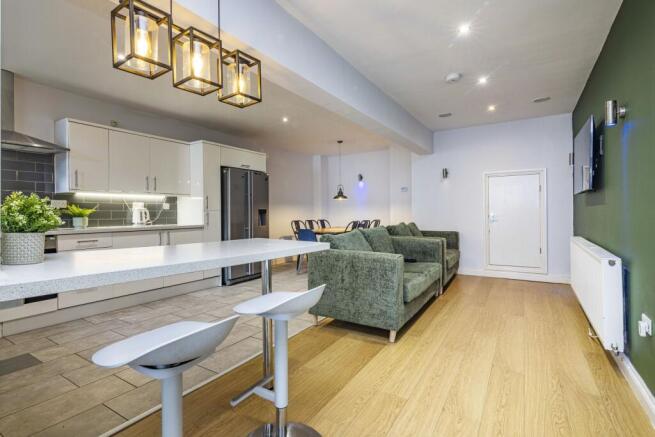 Living Room / Diner