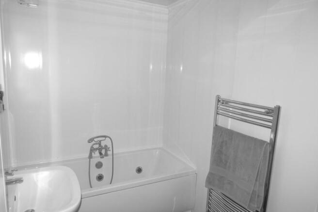 UPGRADED BATHROOM/SHOWER ROOM