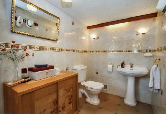 Cloack Room