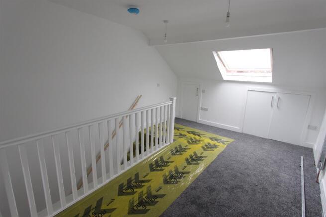 1 bed Duplex to rent Image 7