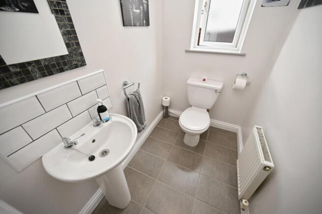 4 bed Detached for sale Image 10