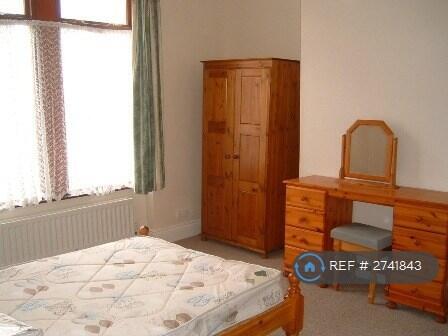 Main Double Bedroom