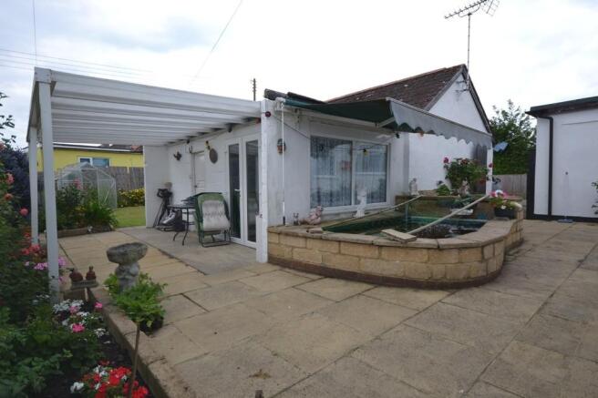 REAR / SIDE COURTYARD