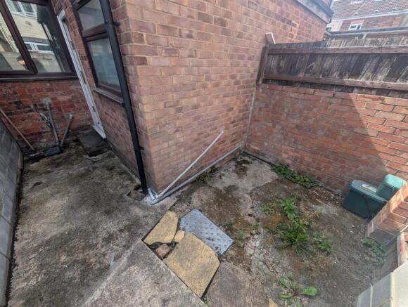 2 bed House to rent Image 9