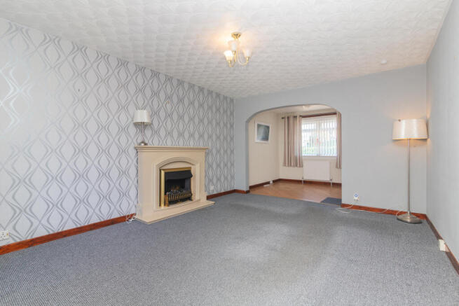 4 glendower way paisley L-20