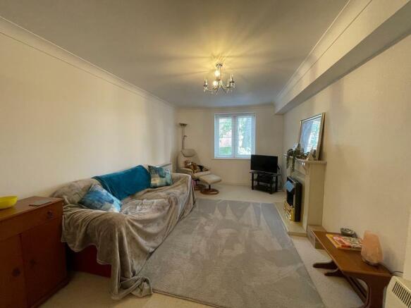 LOUNGE.jpg