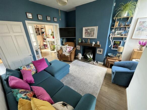 Lounge Aspect 3.jpg