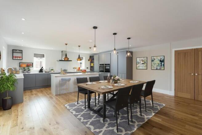 5 bed Detached to rent Image 4