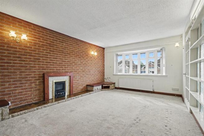 Lounge/Sitting Room