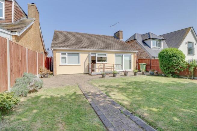 Alma Close, Wickford photo 2