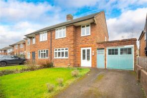 30, Spooners Drive, Park Street, St Albans AL2 2HL