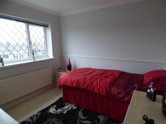 BEDROOM 2