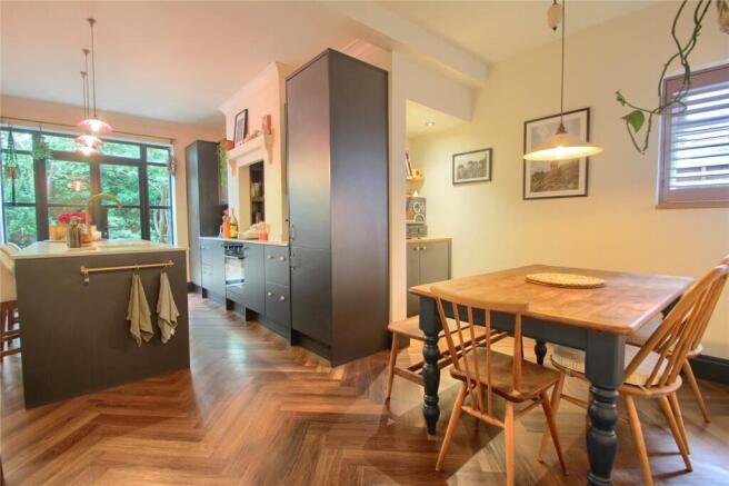 3 bed Semi-Detached for sale Image 5