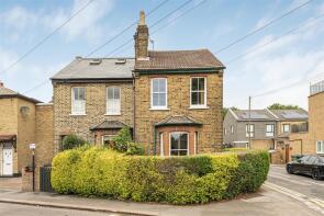 95, Grove Road, London E17 9BU