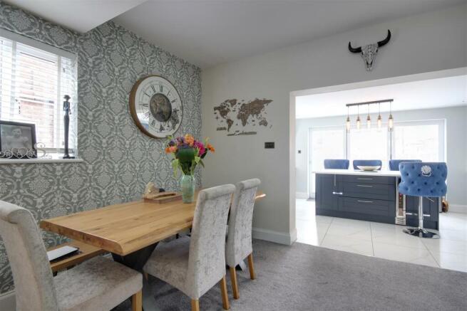 Dining/Sitting Area