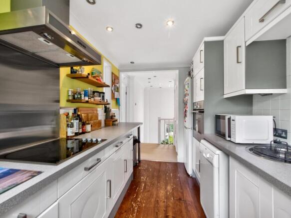 2 bed Apartment for sale Image 6