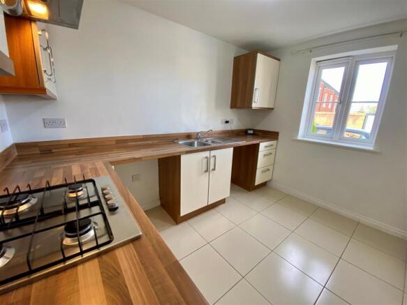 15 GB kitchen 2.jpg
