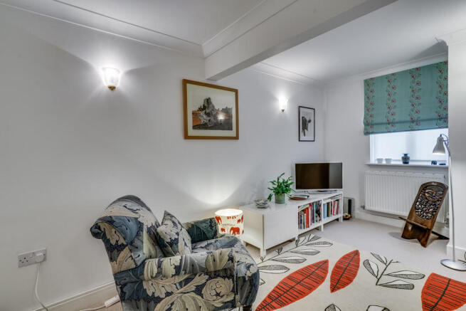 Sitting Room/Bedr...