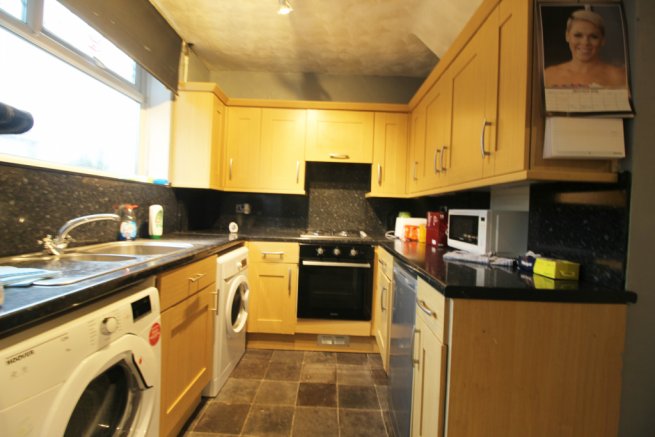 IMAGE 4