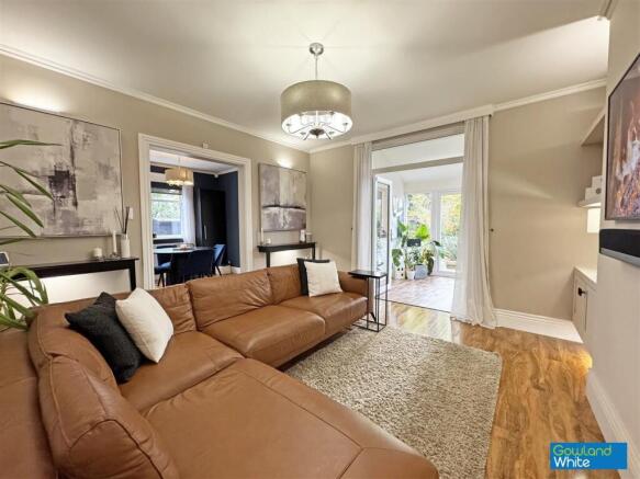 4 bed Semi-Detached for sale Image 8