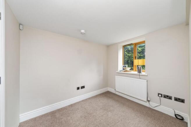 4 bed Semi-Detached for sale Image 12