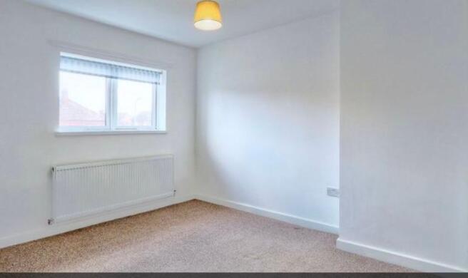 3 bed Semi-Detached to rent Image 5