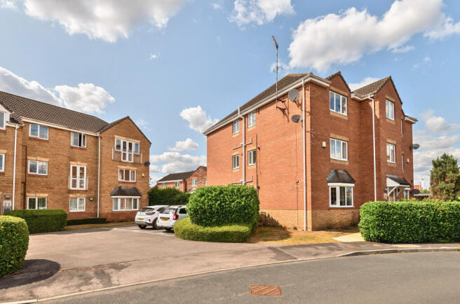 2 bed Flat for sale Image 9
