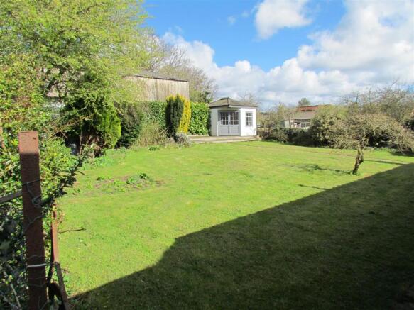 2 bed Detached Bungalow for sale Image 12