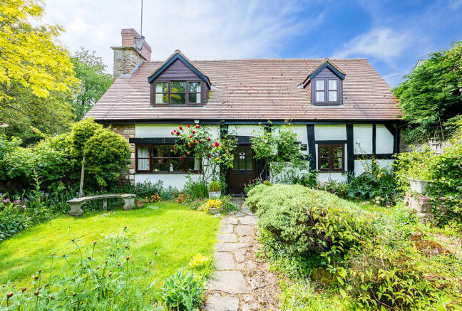 Hommit Cottage-2