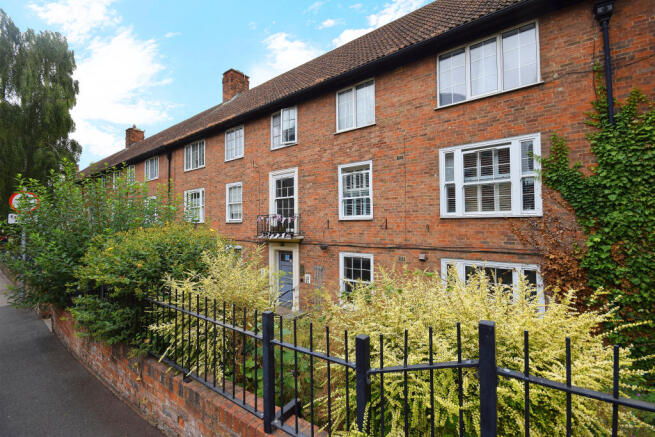 1 bed Apartment to rent Image 8