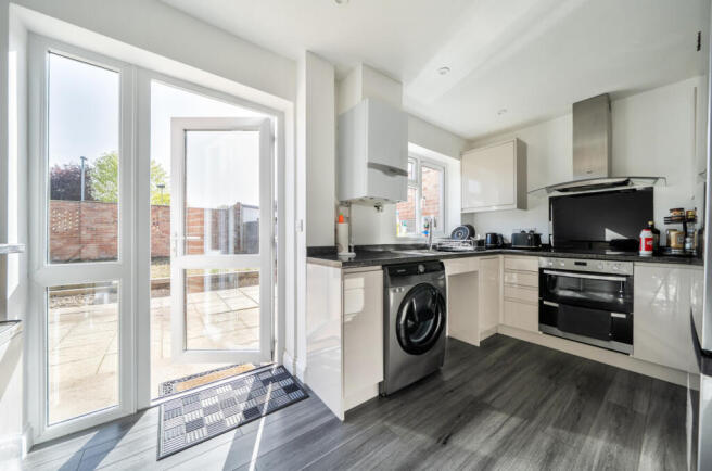 1439743-12-69d67c...