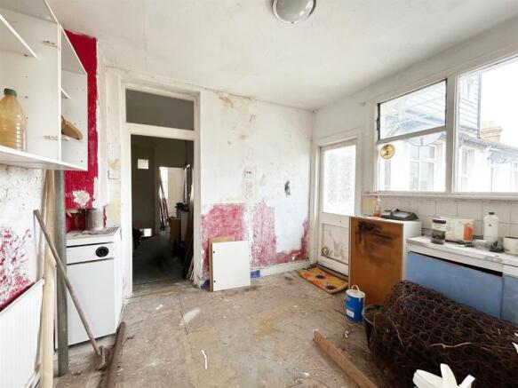 16a Lonsdale Road, Southend-on-Sea photo 4