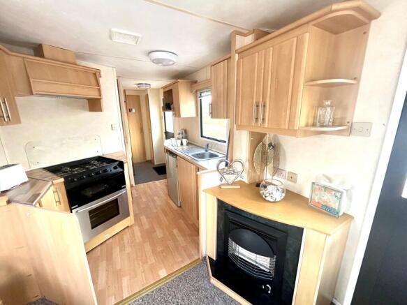 2-bed caravan on 2008 ABI Sunrise, Sand le Mere Holiday Village, Tunstall, East Riding of Yorkshire, HU12 0JN, £9,995