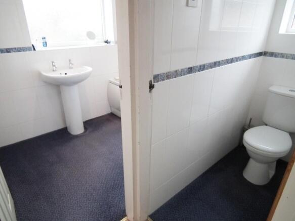 Bathroom / WC
