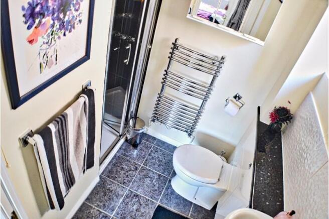 Master En-suite
