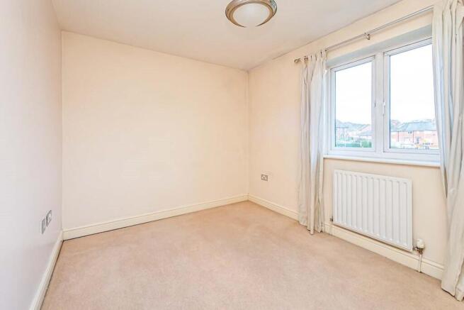 3 bed Detached to rent Image 8