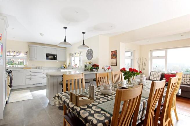 Kitchen/Dining Room