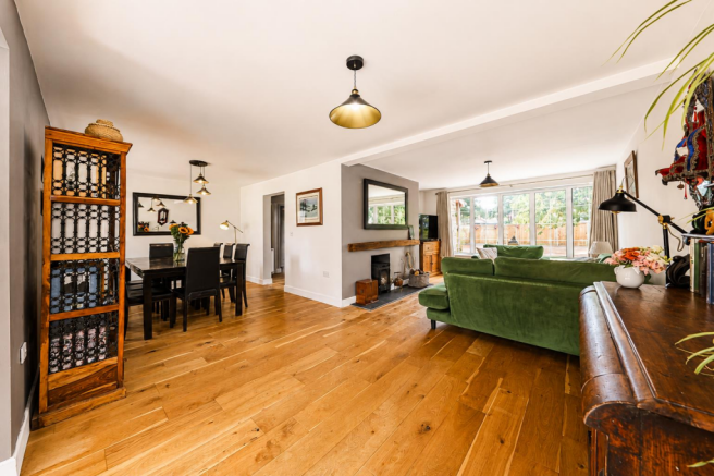 3 bed Detached for sale Image 8