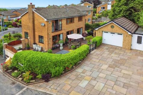 Oakcroft, Stalybridge