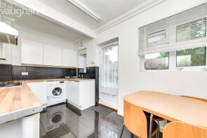 33, Colbourne Avenue, Brighton BN2 4GE
