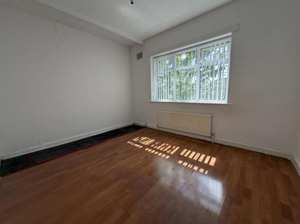 3 bed Semi-Detached to rent Image 12