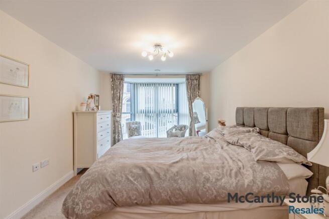 2 bed Apartment for sale Image 12