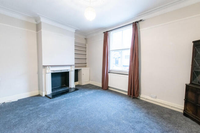 4 bed End of Terrace to rent Image 5